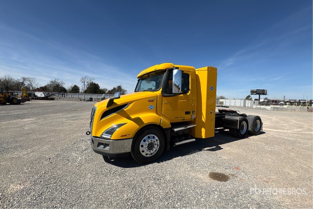 2020 Volvo VNL CNG 6x4 T/A Day Cab Truck Tractor