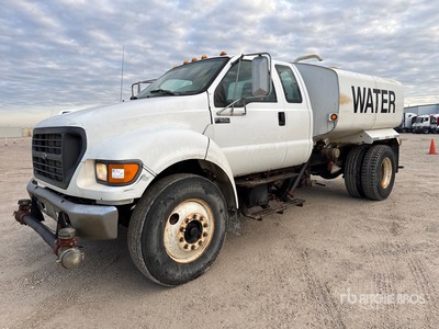 2000 Ford F-650 4x2 Extended Cab Water vrachtwagen