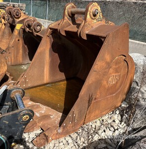 AIM 66 in Excavator Bucket - Fits Cat 345