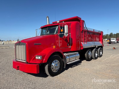 2011 Kenworth T800 8x4 Autocarro ribaltabile 3 assi