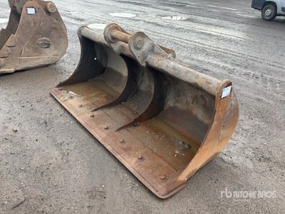 Miller 2100 mm Cleanup Excavator Bucket