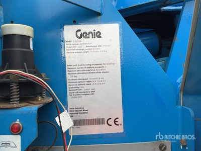 2005 Genie Z-30/20N Articulating Boom Lift