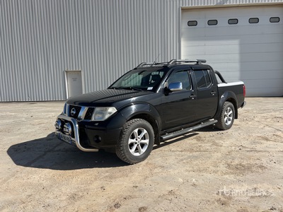 2010 Nissan Navara Crew Cab 4x4 Pickup
