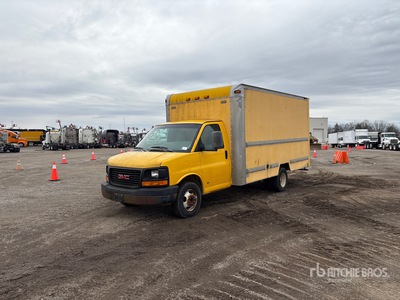2004 GMC Savana G3500 4x2 Moving Van Truck