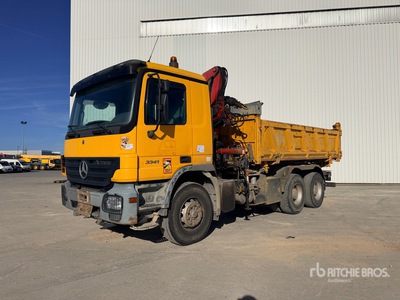 2007 HMF 1460K2 2950 kg on 2005 Mercedes-Benz Actros 3341 6x4 Camion Benne Avec Grue Camión Dumper con Grúa