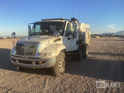 2016 International 4300 Sweeper Truck