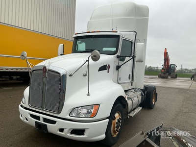 2013 Kenworth T660 S/A Day Cab Truck Tractor