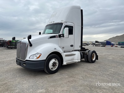 2014 Kenworth T680 4x2 Cabeza Tractora Cabina Corta