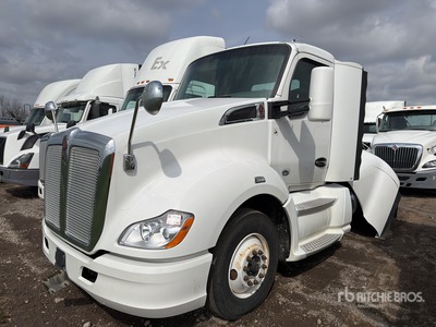 2014 Kenworth T680 4x2 S/A Day Cab Truck Tractor