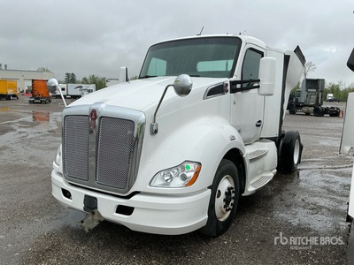 2014 Kenworth T680 4x2 S/A Day Cab Truck Tractor (Inoperable)