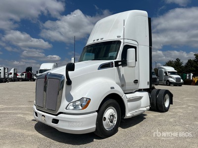 2015 Kenworth T680 4x2 S/A Day Cab Truck Tractor