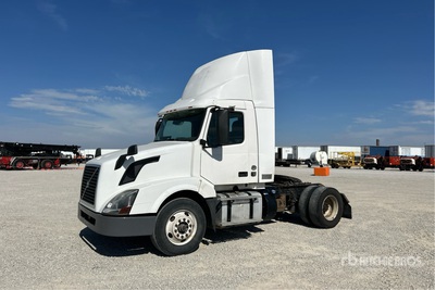 2017 Volvo VNL 4x2 S/A Day Cab Truck Tractor