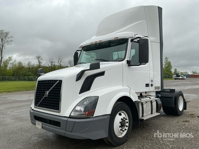 2018 Volvo VNL300 4x2 S/A Day Cab Truck Tractor