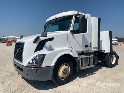 2018 Volvo VNL 4x2 S/A Day Cab Truck Tractor