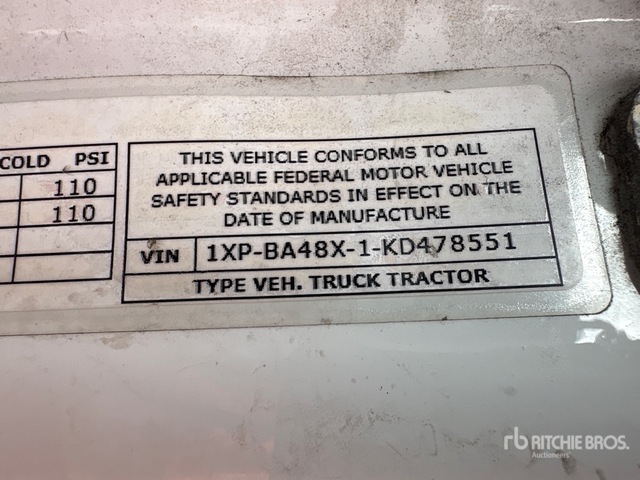 2019 Peterbilt 579 2019 Peterbilt 579 4X2 S/A Day Cab Truck Tractor