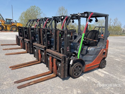 2015 Toyota 8FGCU20 4000 lb Forklift