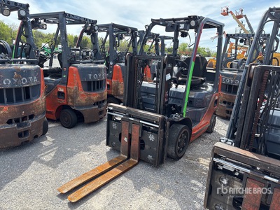 2015 Toyota 8FGCU20 4000 lb Cushion Tire Forklift