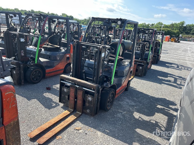 2015 Toyota 8FGCU20 4000 lb Cushion Tire Forklift