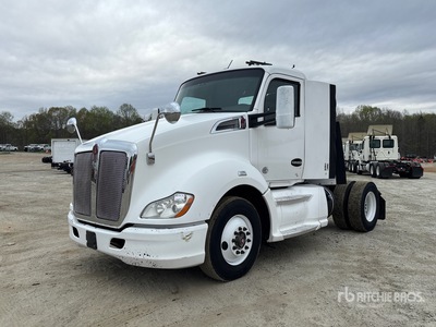 2015 Kenworth T680 4x2 2-Achs Sattelzugmaschine