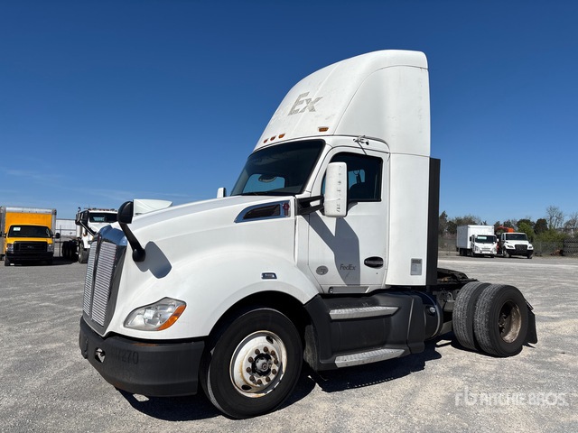 2016 Kenworth T680 4x2 S/A Day Cab Truck Tractor
