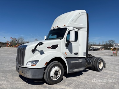 2017 Peterbilt 579 4x2 S/A Dagcabine Trekker