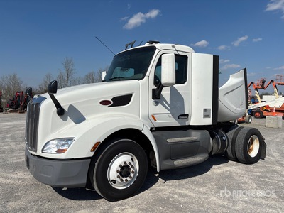 2018 Peterbilt 579 4x2 4x2 S/A Day Cab Truck Tractor