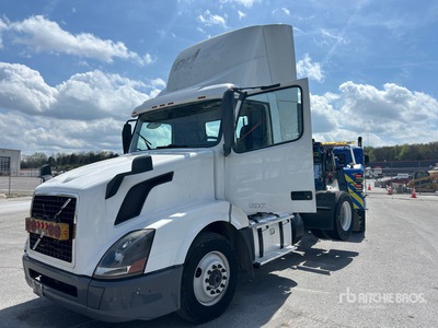2018 Volvo VNL42T 4x2 S/A Day Cab Truck Tractor