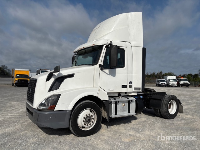 2018 Volvo VNL42T 4x2 S/A Day Cab Truck Tractor