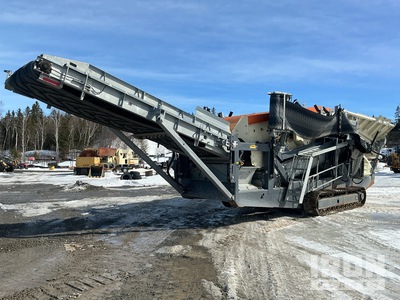 2021 Metso ST2.8 Tracked Screen Plant