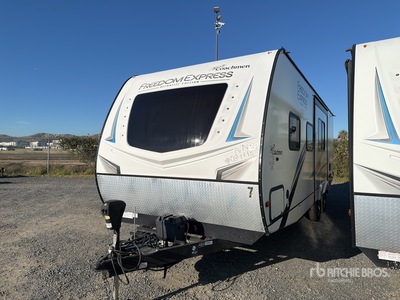 2021 Forest River Freedom Express 25 ft T/A Travel Trailer