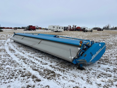 2012 Shelbourne 32 ft Stripper Combine Header