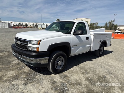 2006 Chevrolet Silverado 2500HD 4x2 Utility Truck