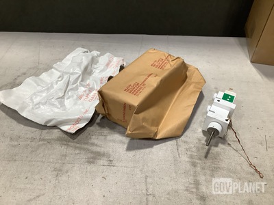 (3) Ozone Metal Products OMP2305-1 Directional Control Linear Valves