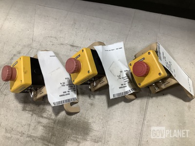 (3) Chemring 10092208 Push-Pull Switches