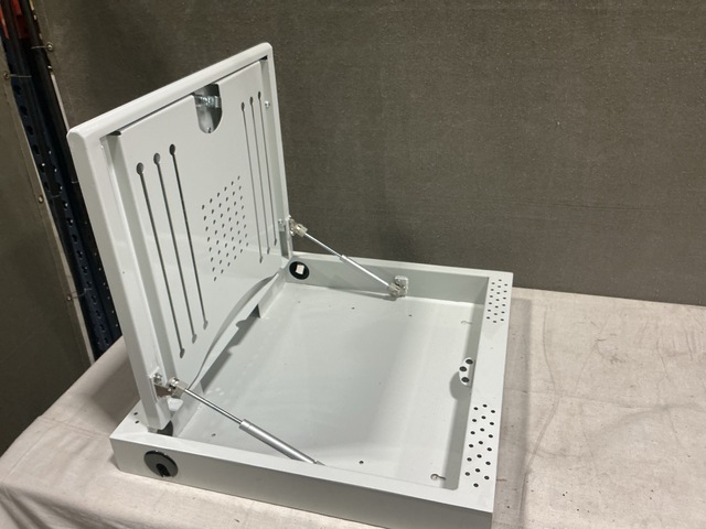 (4) Safes