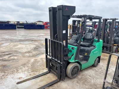 2004 Mitsubishi FGC-25N 1550 lb Pneumatic Tire رافعة شوكية