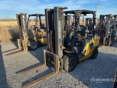 2018 Hyundai 30D-9 4300 lb Pneumatic Tire Forklift (Inoperable)