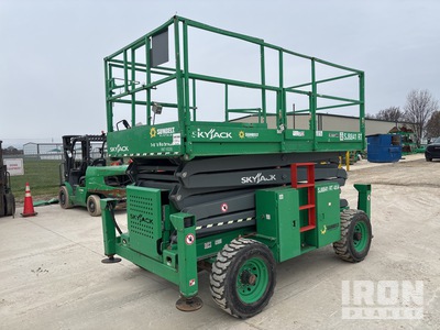 2017 Skyjack SJ8841RT Dual Fuel 4x4 Scissor Lift