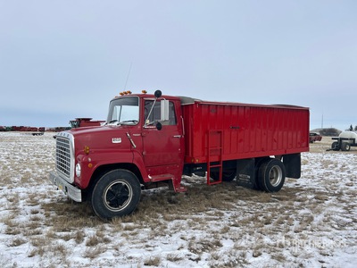 1976 Ford F-750 4x2 Autocarro per grano
