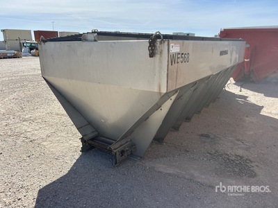 Bonnell BV-1462-S2-625 14 ft Slide-In Salt Spreader