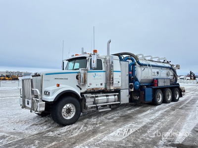 2011 Cusco on 2012 Western Star 4900FA 8x6 Sleeper Combo Vacuum Excavator Truck