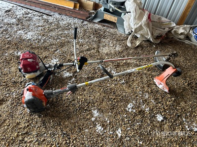 Quantity of (2) Weed Trimmer متنوع/ معدات تنسيق الحدائق