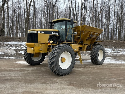 Rogator 1274C 4x4 Self-Propelled Fertilizer Spreader