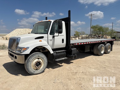 2003 International 7400 6x4 Flatbed Truck