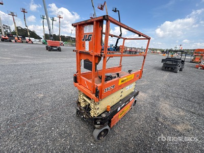 2017 JLG 1932R Electric Scissor Lift