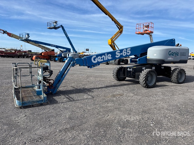 2018 Genie S-65 4WD Dual Fuel Telescopic Boom Lift
