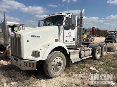 2009 Kenworth T800 6x4 T/A Day Cab Truck Tractor (Inoperable)