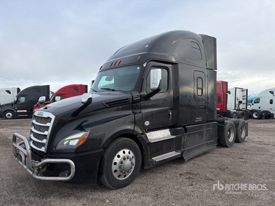 2018 Freightliner Cascadia 126 6x4 T/A Slaapcabine Trekker
