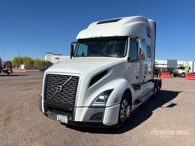 2022 Volvo VNL860 6x4 T/A Sleeper Truck Tractor