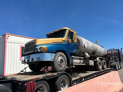 1998 Freightliner Camion fourgon